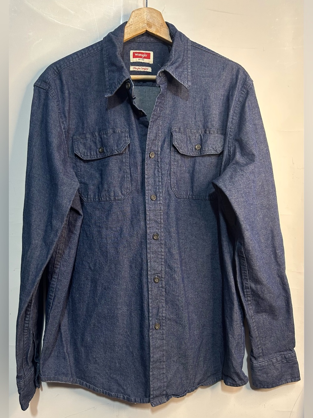 Wrangler Flex For Comfort Denim Button Front Shirt Medium